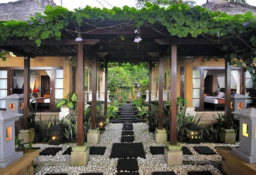 Villa Talia Vashti Oceanfront Villa With Private Sea Access, Pool & Cook