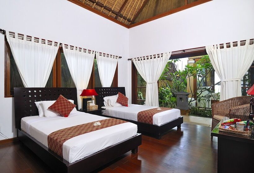 Villa Talia Vashti Oceanfront Villa With Private Sea Access, Pool & Cook