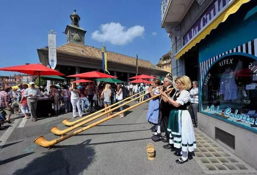 ユースホステル De La Place