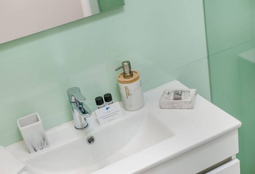 Espinho Beach 4 Stays