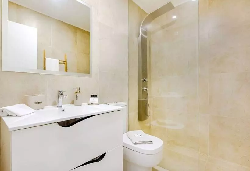 Espinho Beach 4 Stays