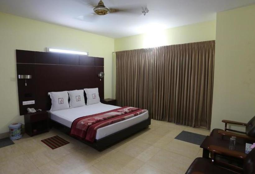 هتل Grand Beach Resort