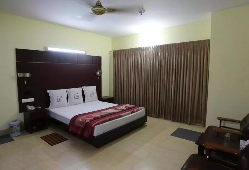 هتل Grand Beach Resort