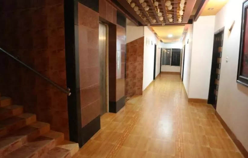 هتل Grand Beach Resort