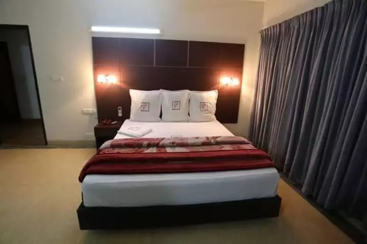 هتل Grand Beach Resort