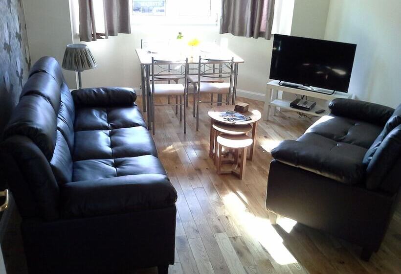 Modern Leith Apartment