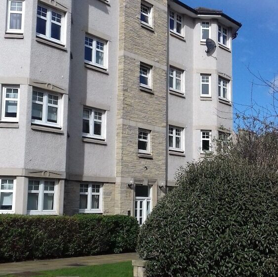 Modern Leith Apartment
