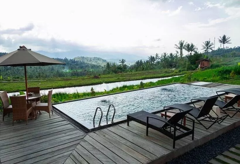 ペンション Villa Sande