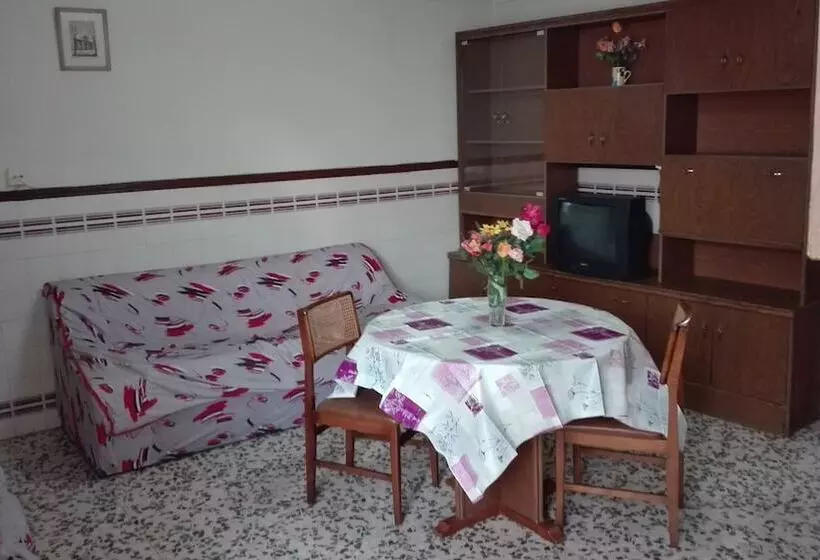 Spacious Apartment With Balcony Guardamar Del Segura 100 M²