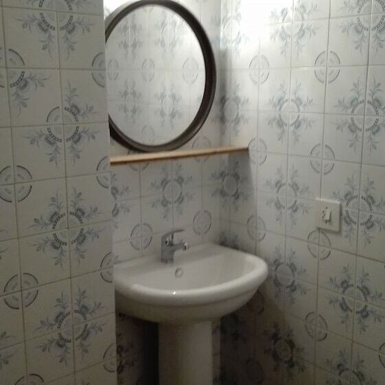 Spacious Apartment With Balcony Guardamar Del Segura 100 M²