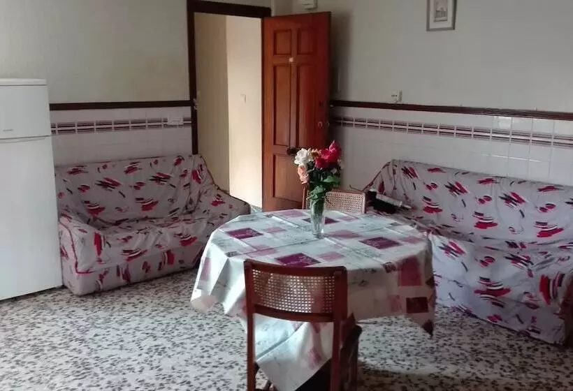 Spacious Apartment With Balcony Guardamar Del Segura 100 M²