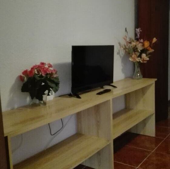 Spacious Apartment With Balcony Guardamar Del Segura 100 M²