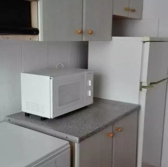 Spacious Apartment With Balcony Guardamar Del Segura 100 M²