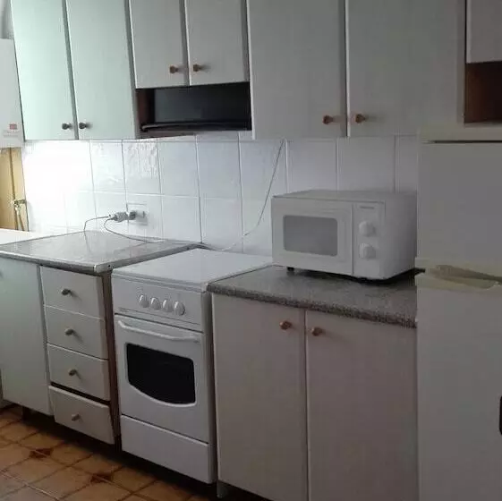 Spacious Apartment With Balcony Guardamar Del Segura 100 M²