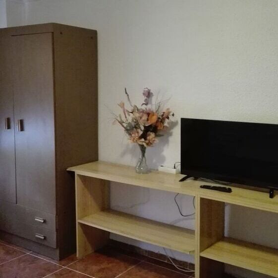 Spacious Apartment With Balcony Guardamar Del Segura 100 M²