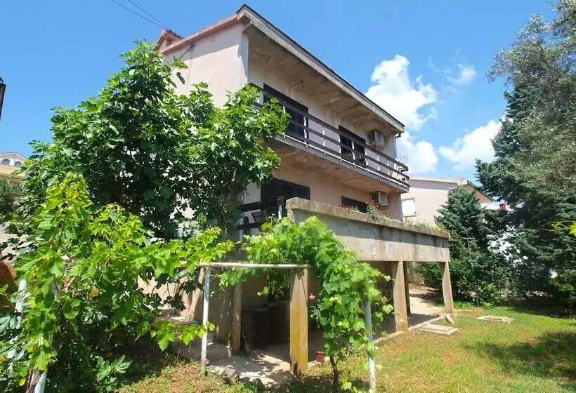 Apartment 1583