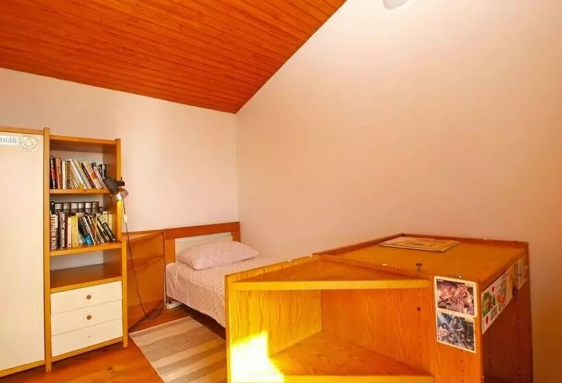 Apartment 1583