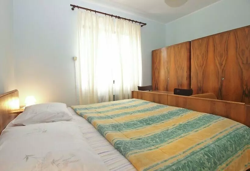 Apartment 1583
