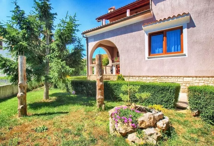 Kamelija Apartments 316