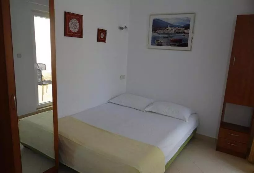 Apartments Ena