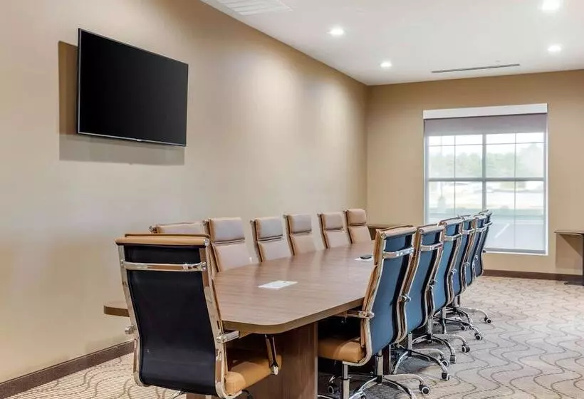 هتل Comfort Suites Greensboro High Point