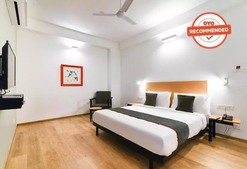 هتل Oyo Townhouse 239 Venue  Airport