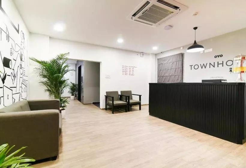 هتل Oyo Townhouse 239 Venue  Airport
