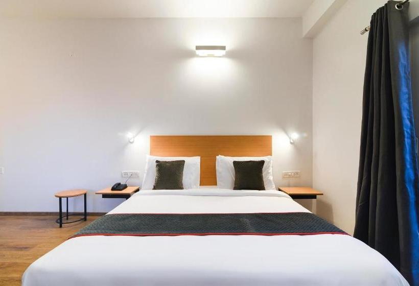 ホテル Oyo Townhouse 239 Venue  Airport