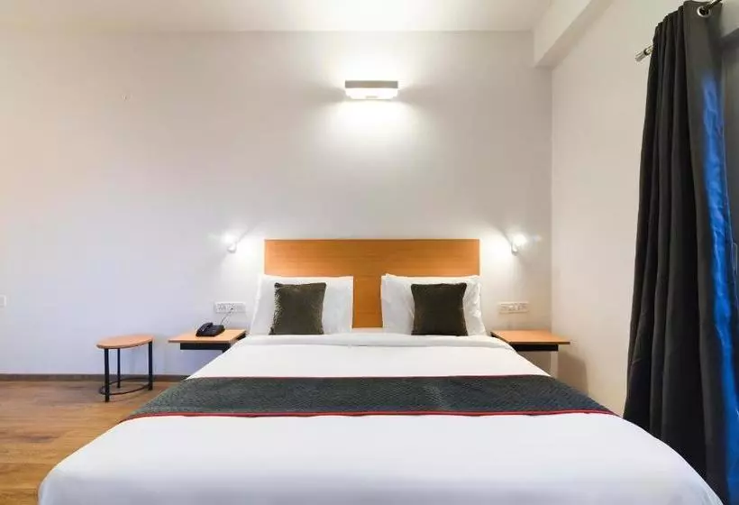 هتل Oyo Townhouse 239 Venue  Airport