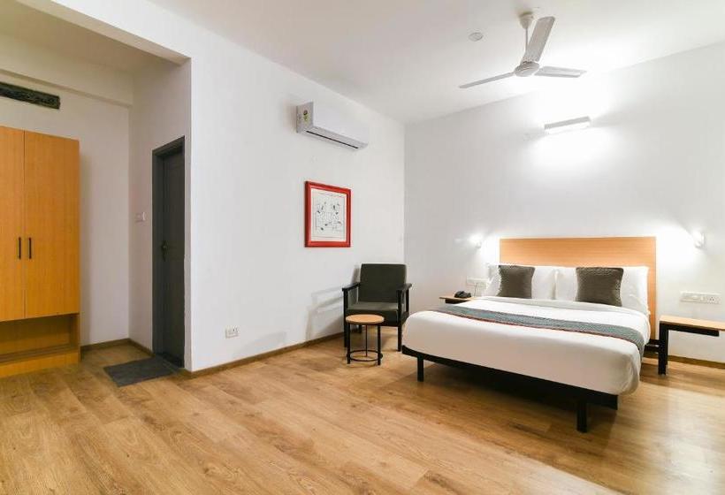 ホテル Oyo Townhouse 239 Venue  Airport