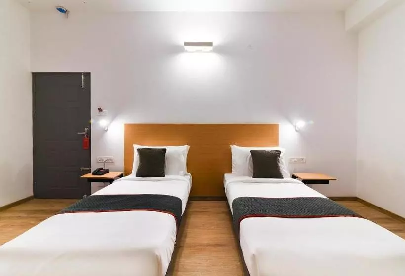 هتل Oyo Townhouse 239 Venue  Airport