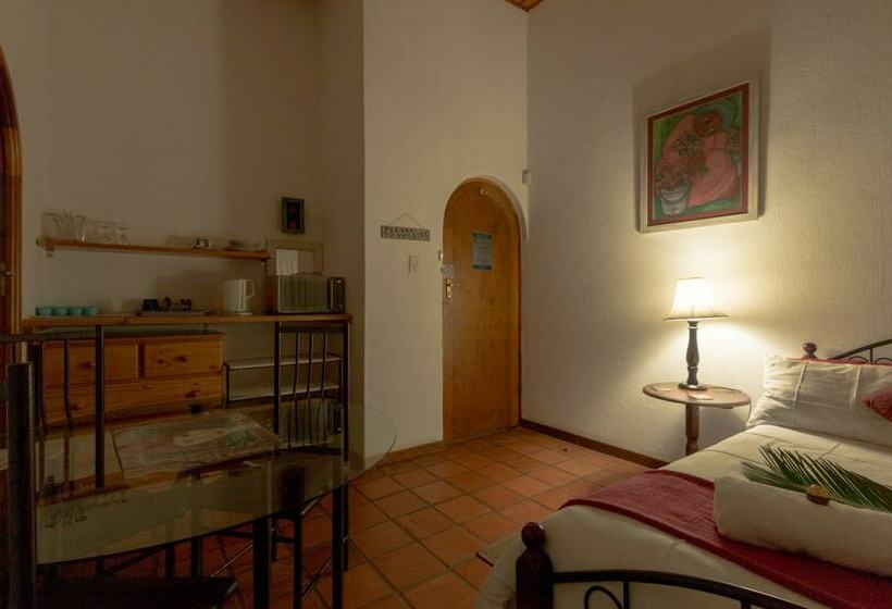 ペンション Harties Wellness Centre & Accommodation