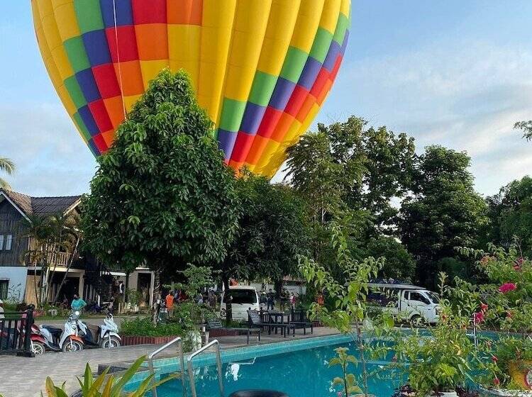 בית מלון כפרי Sansan Resort