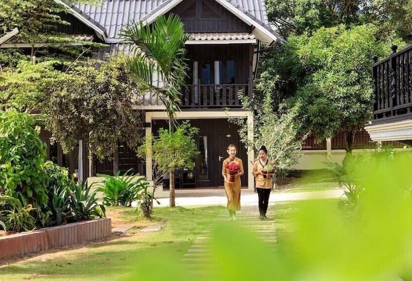 בית מלון כפרי Sansan Resort