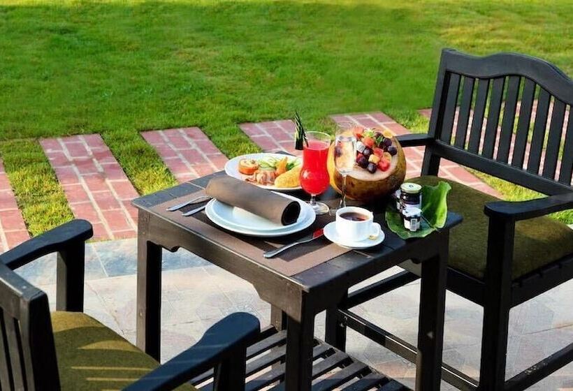 בית מלון כפרי Sansan Resort