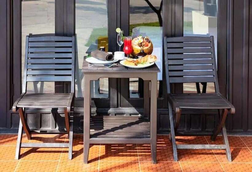 בית מלון כפרי Sansan Resort