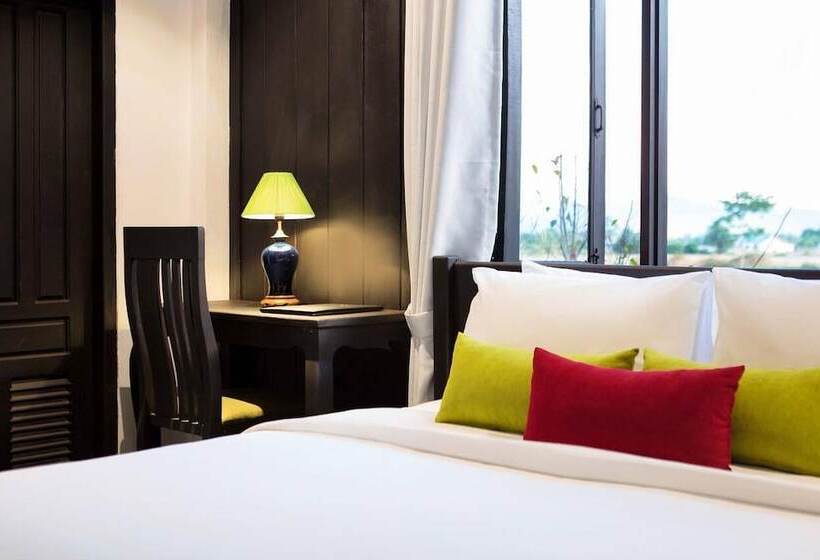 בית מלון כפרי Sansan Resort