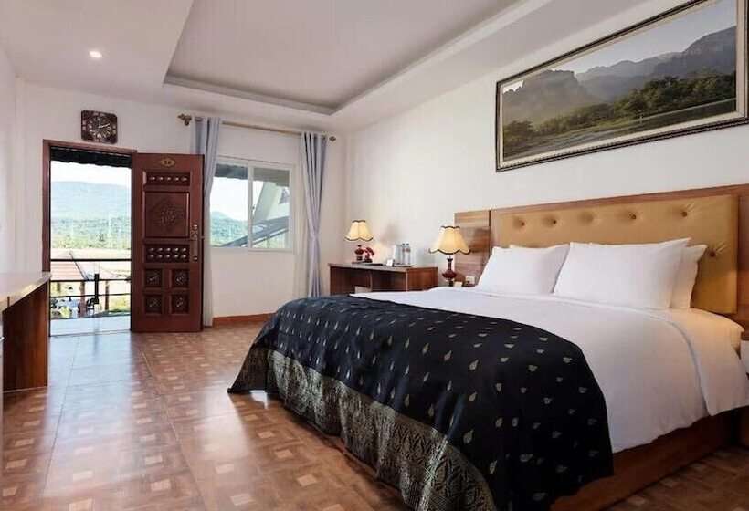 בית מלון כפרי Sansan Resort