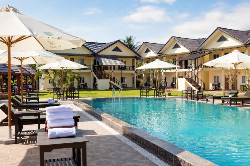 בית מלון כפרי Sansan Resort