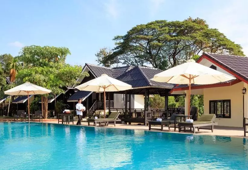 Hotelli Sansan Resort