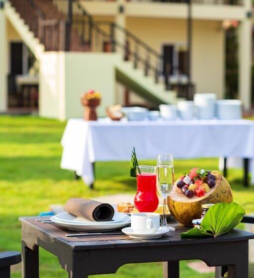 בית מלון כפרי Sansan Resort