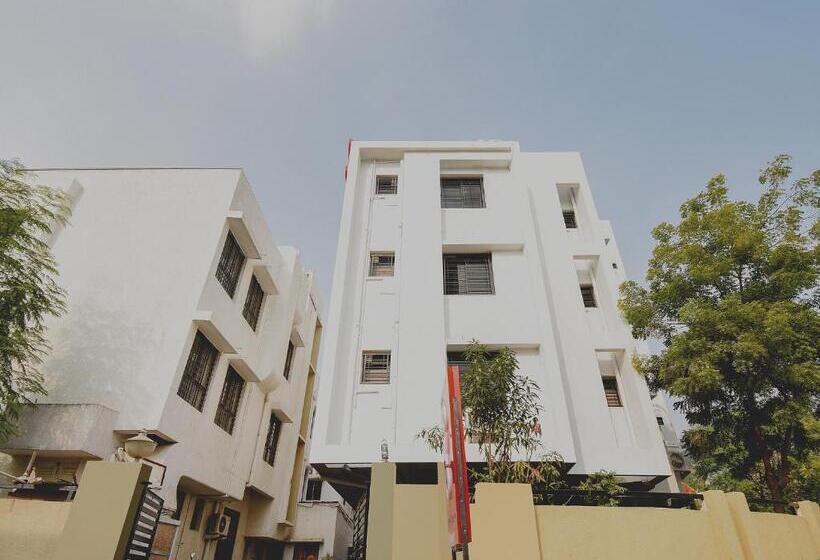 فندق White House Regency