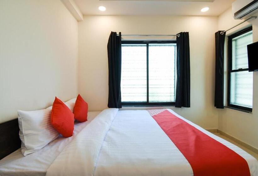 فندق White House Regency