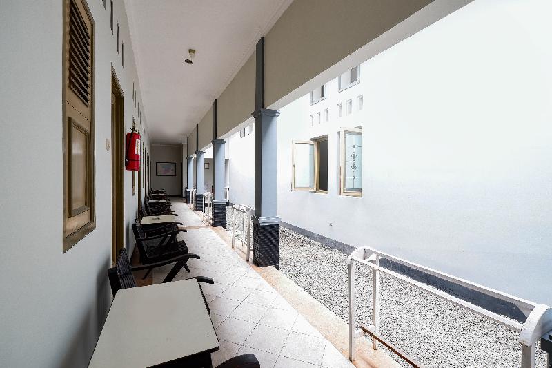 酒店 Oyo 2436 Kencana