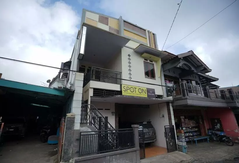 Hotelli Spot On 2327 Dome