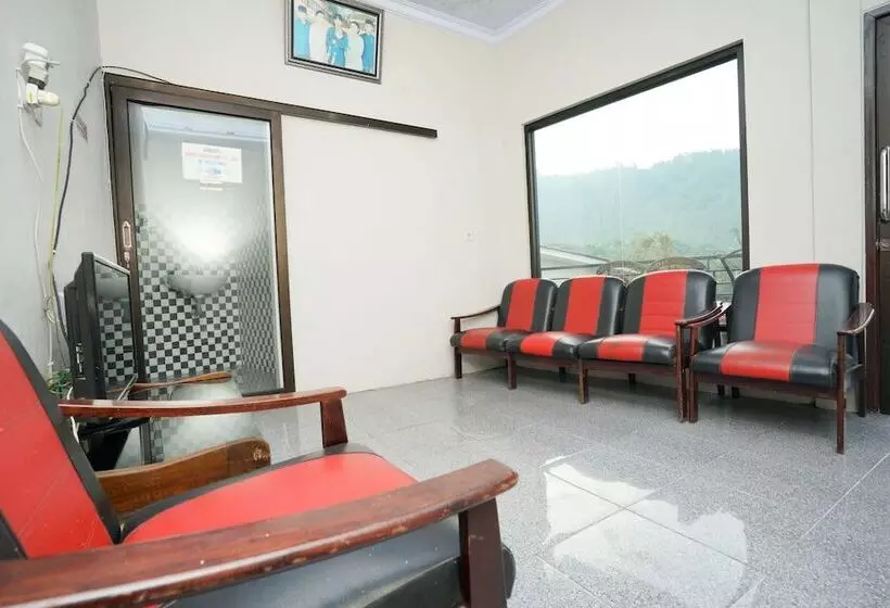 Hotelli Spot On 2327 Dome