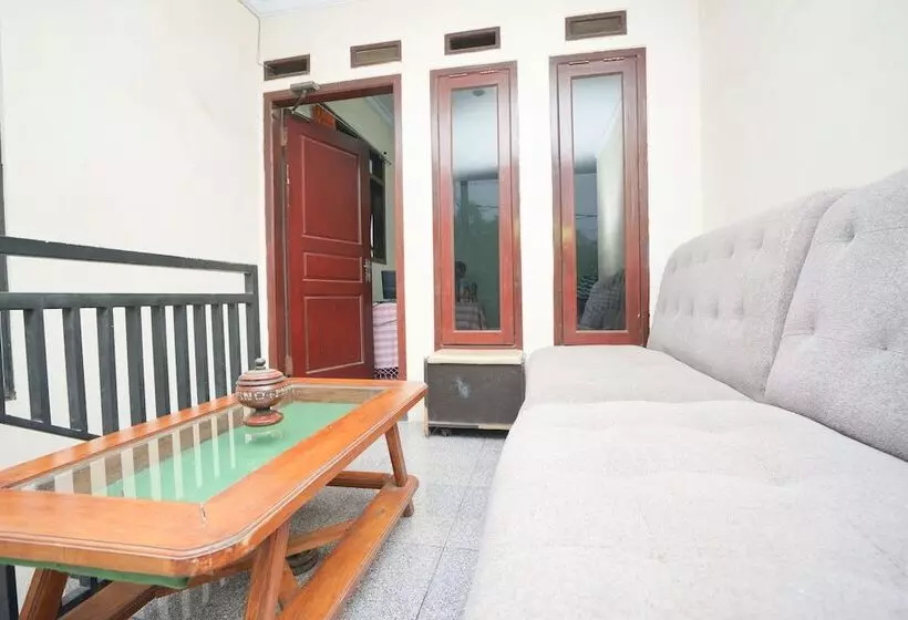 Hotelli Spot On 2327 Dome