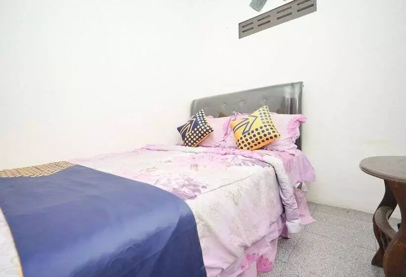 Hotelli Spot On 2327 Dome