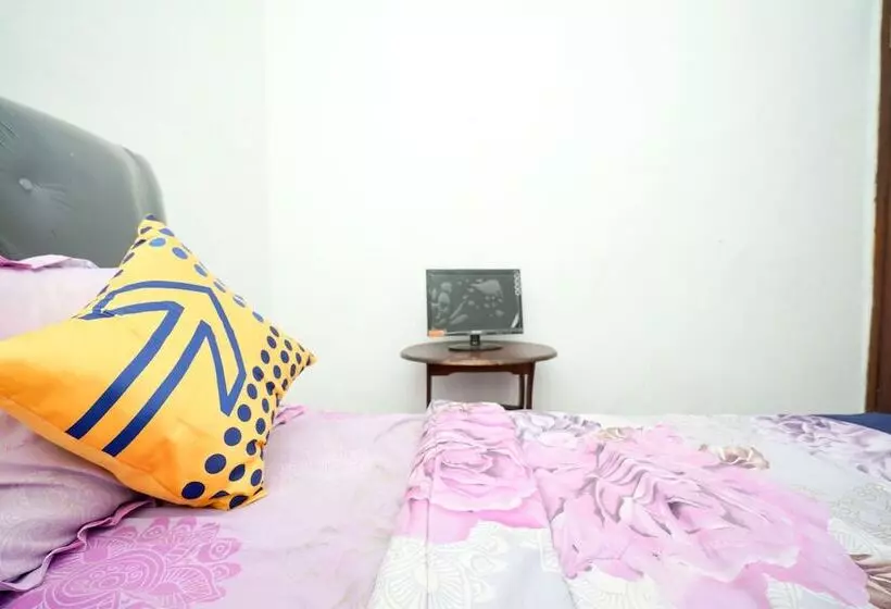 Hotelli Spot On 2327 Dome