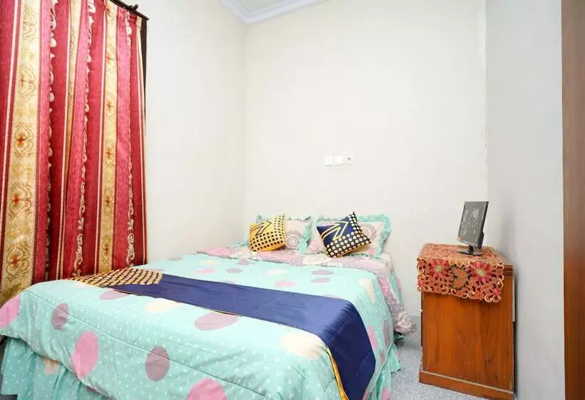 Hotelli Spot On 2327 Dome